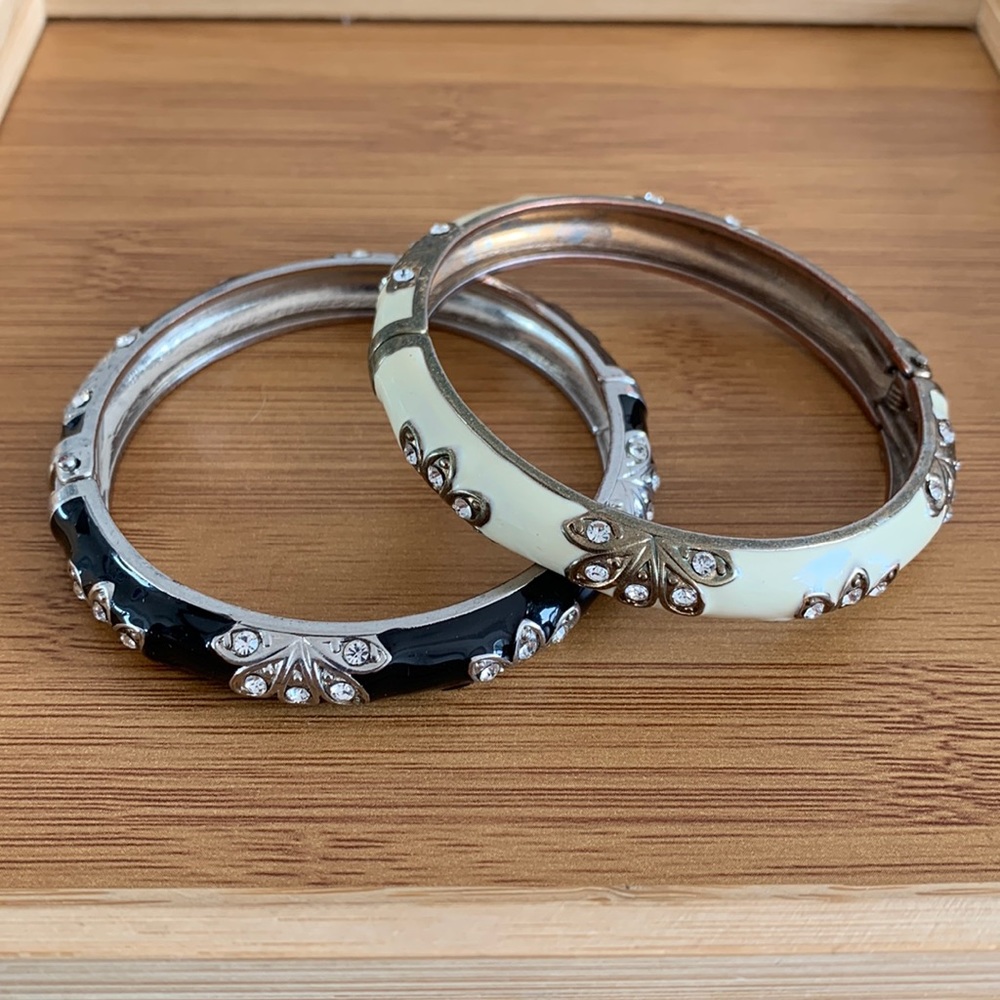 Set of 2 bracelets/bangles with floral and crystal detailing